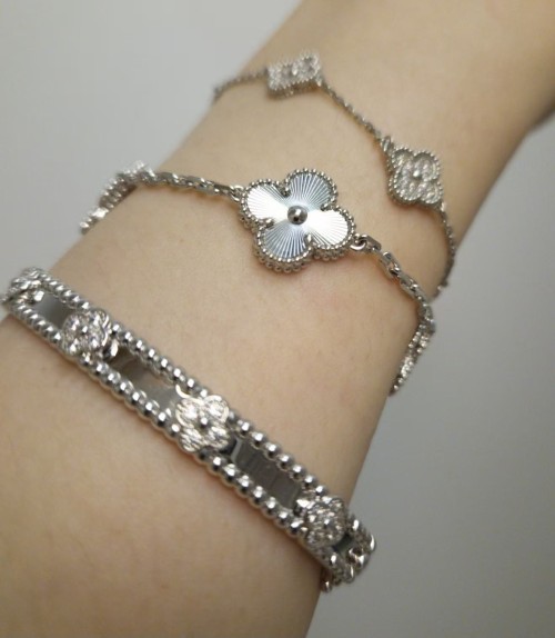 77d81c3ad9345463f672625d8c7369c4_1783601591_7175.jpg